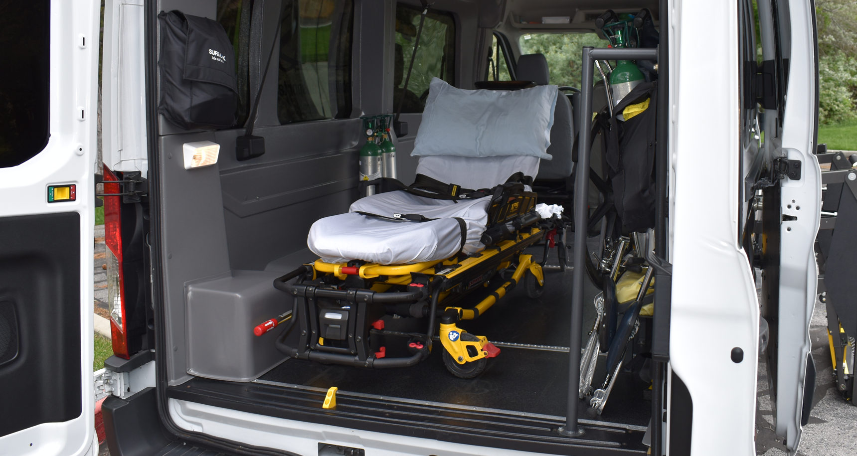 Hospital-to-home long-distance medical transportation